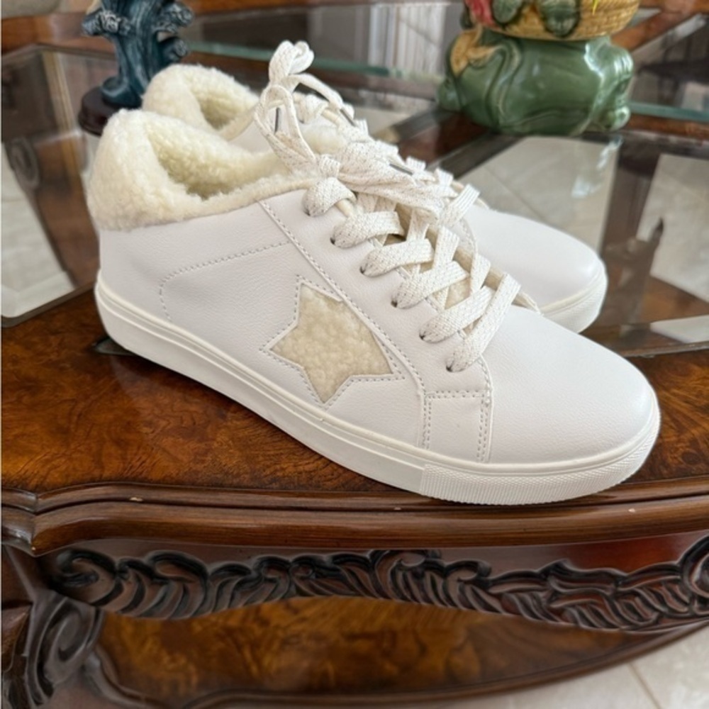 Portland by Portland boot company sneakers size 8.5